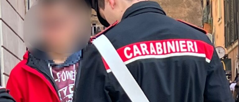 I Controlli dei Carabinieri nei pressi delle fermate della metropolitane (2)