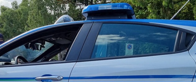 volante-polizia-1050x700